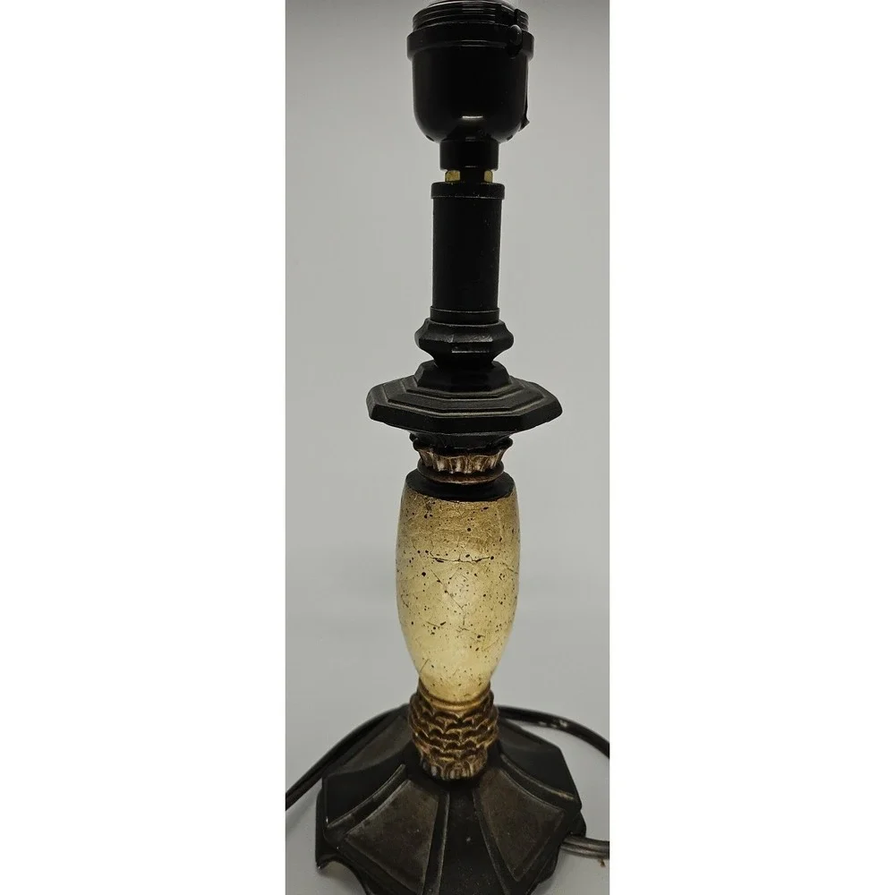 Resin Pinecone Table Lamp 18